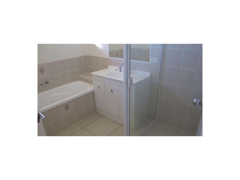 27 Gunsynd Way, Point Vernon QLD 4655