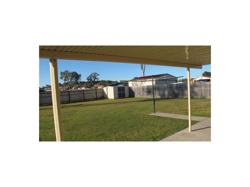 27 Gunsynd Way, Point Vernon QLD 4655