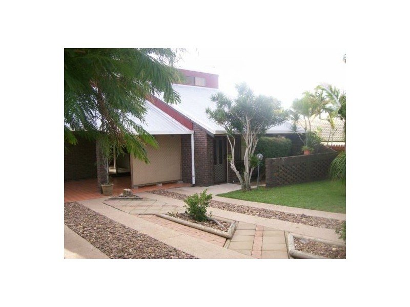 51 Hansen Street, Urangan QLD 4655