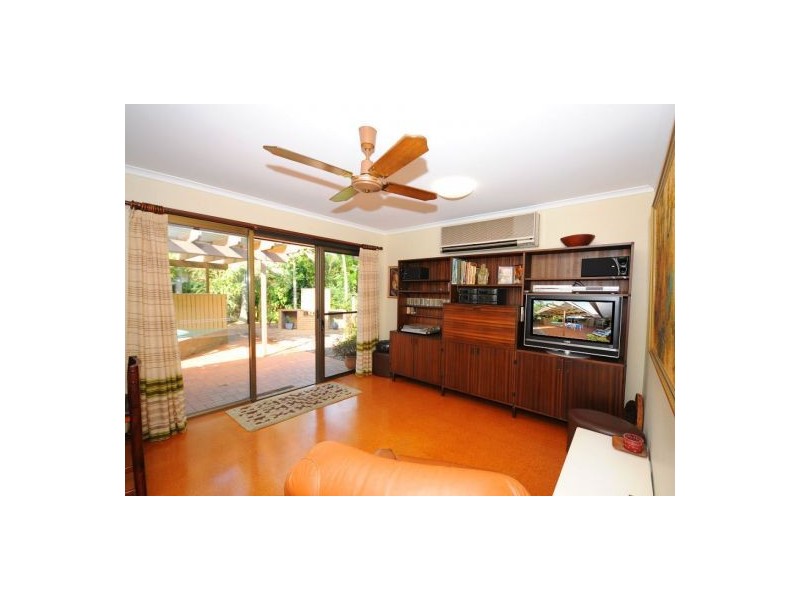 15 Granada Court, Point Vernon QLD 4655