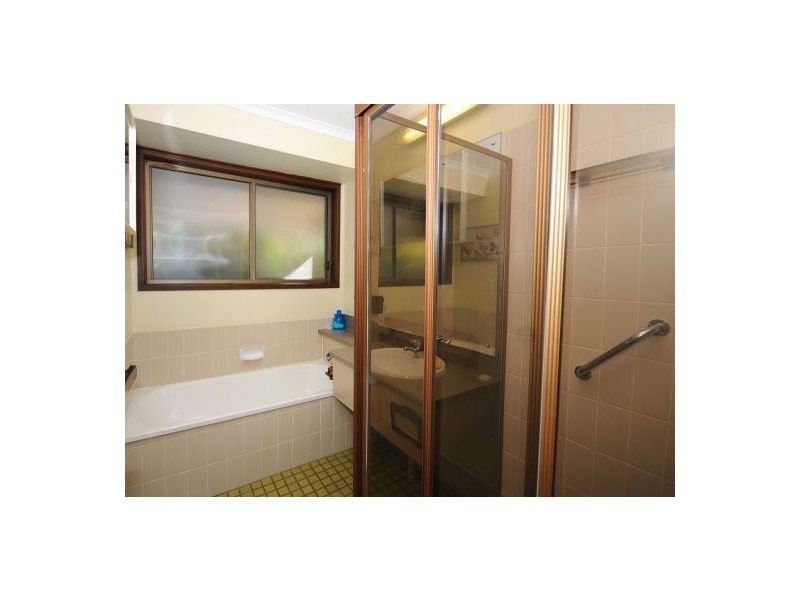 15 Granada Court, Point Vernon QLD 4655