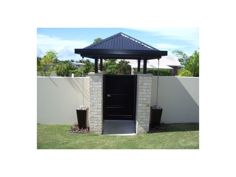 1 Cassandra Crescent, Urangan QLD 4655