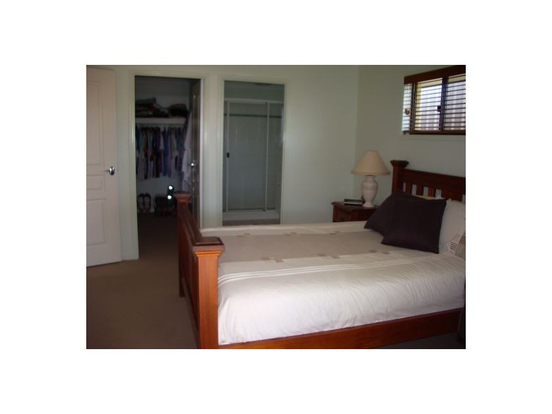 1 Cassandra Crescent, Urangan QLD 4655