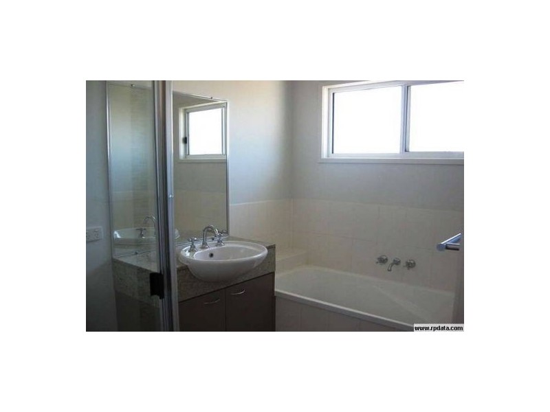 18 Brackish Court, Toogoom QLD 4655