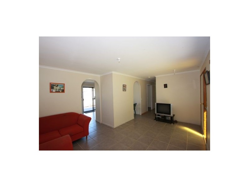 719 Boat Harbour Drive, Urangan QLD 4655