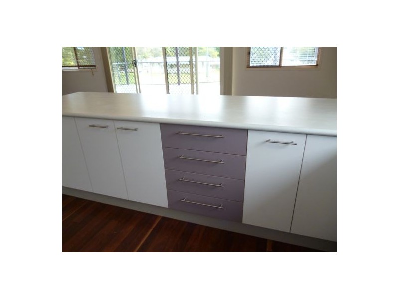 2/293 Torquay Terrace, Torquay QLD 4655