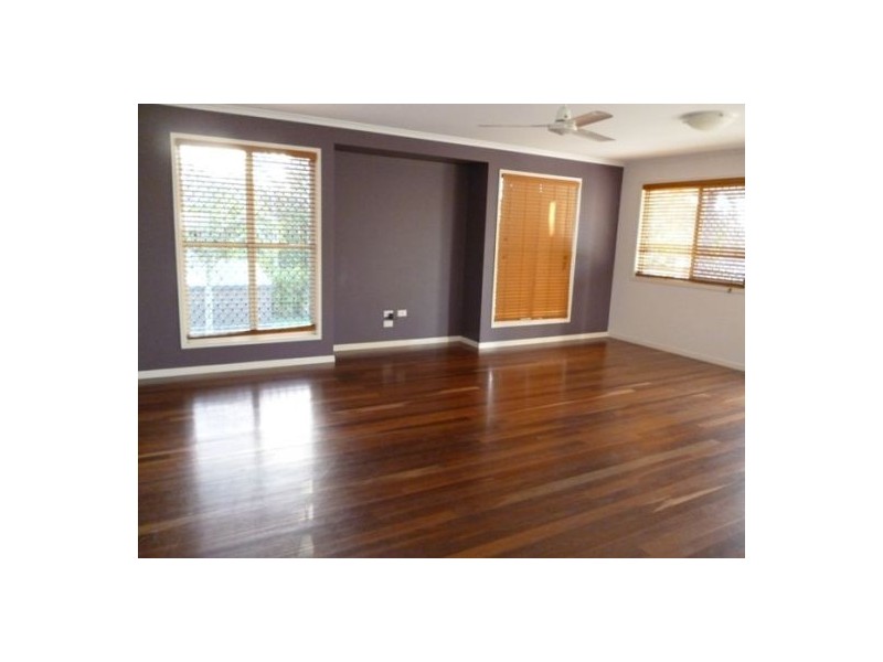 2/293 Torquay Terrace, Torquay QLD 4655