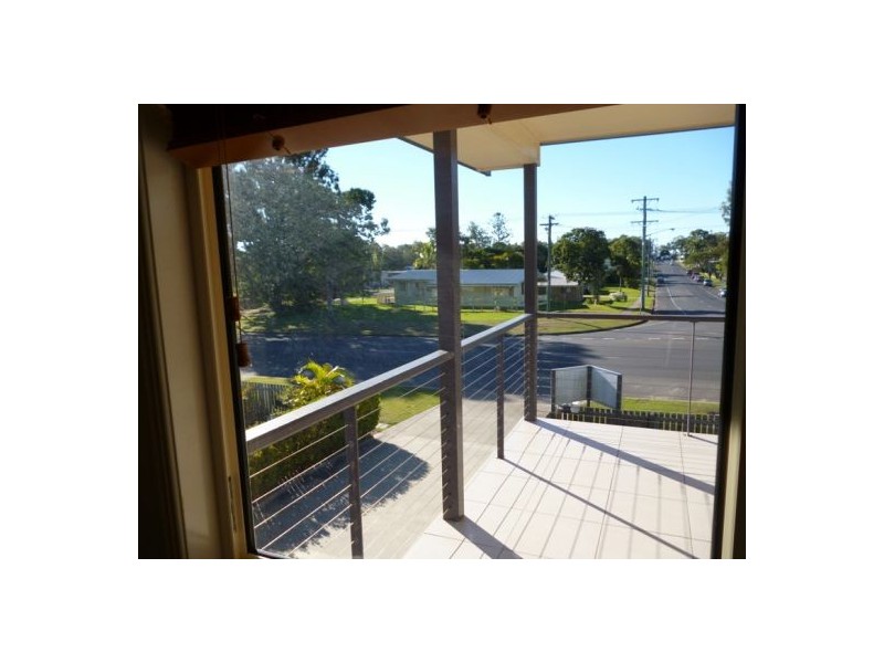2/293 Torquay Terrace, Torquay QLD 4655