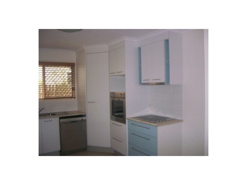 1/293 Torquay Terrace, Torquay QLD 4655