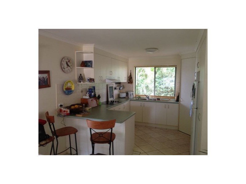 1 Aimee Drive, Urangan QLD 4655