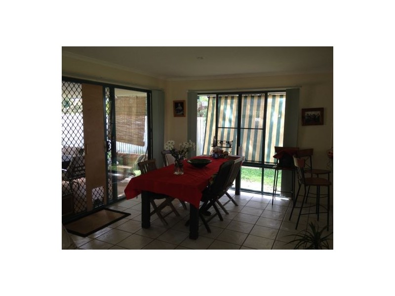 1 Aimee Drive, Urangan QLD 4655