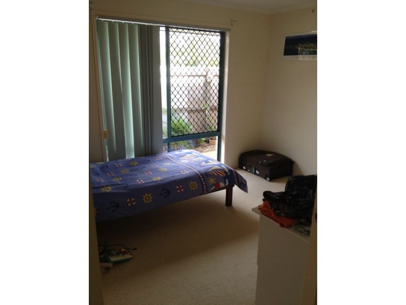 1 Aimee Drive, Urangan QLD 4655