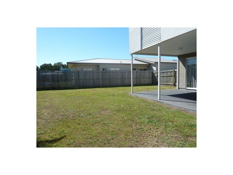 7 Oyster Court, Toogoom QLD 4655