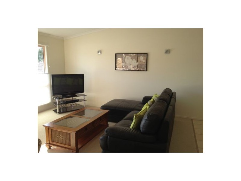 3/119 Freshwater Street, Torquay QLD 4655