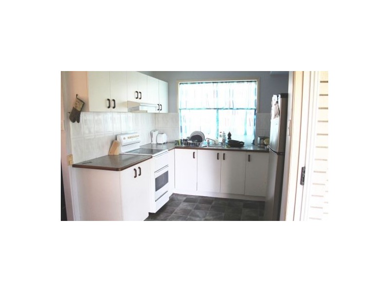 665 Boat Harbour Drive, Urangan QLD 4655