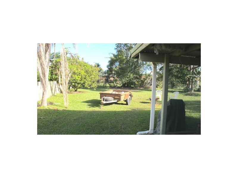 665 Boat Harbour Drive, Urangan QLD 4655