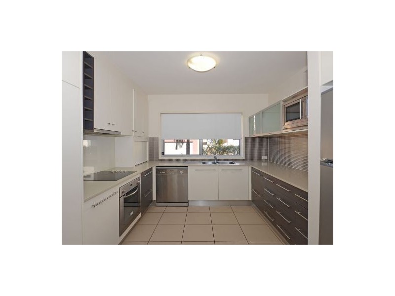 30/136 Pulgul Street, Urangan QLD 4655