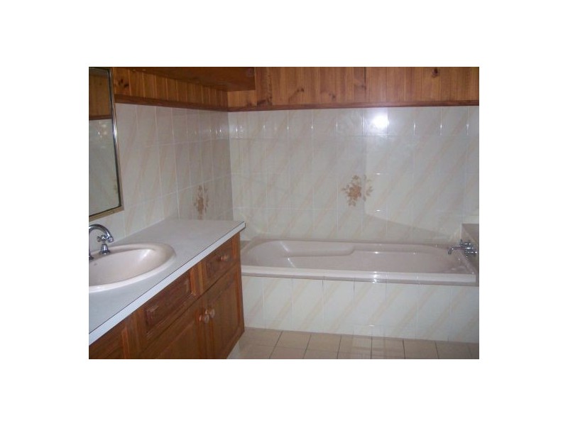 43 Hillcrest Avenue, Scarness QLD 4655