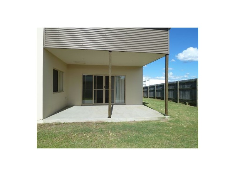 10 Memorial  Street, Toogoom QLD 4655