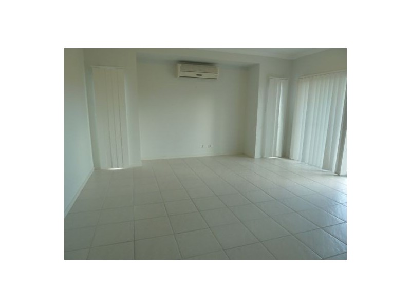 1/10 Beachside Court, Toogoom QLD 4655