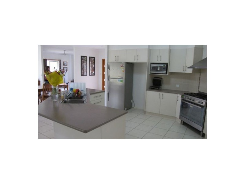 40 Valfern Court, Dundowran QLD 4655