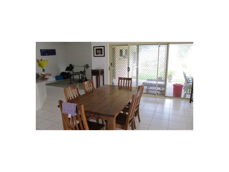 40 Valfern Court, Dundowran QLD 4655