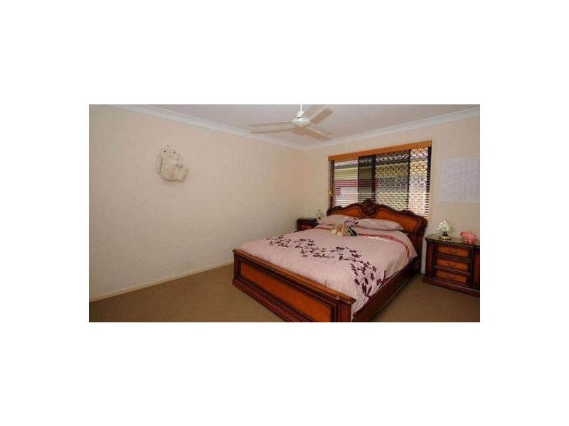 14 Earl St Vincent., Eli Waters QLD 4655