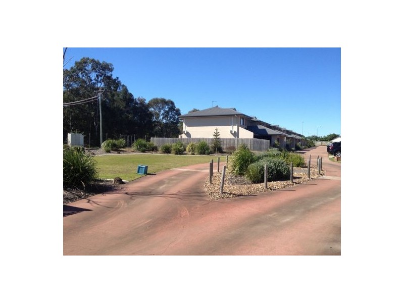 7/1 Ibis Blvd, Eli Waters QLD 4655