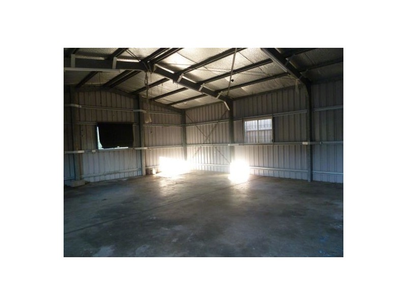 10 Larsen Street, Urangan QLD 4655