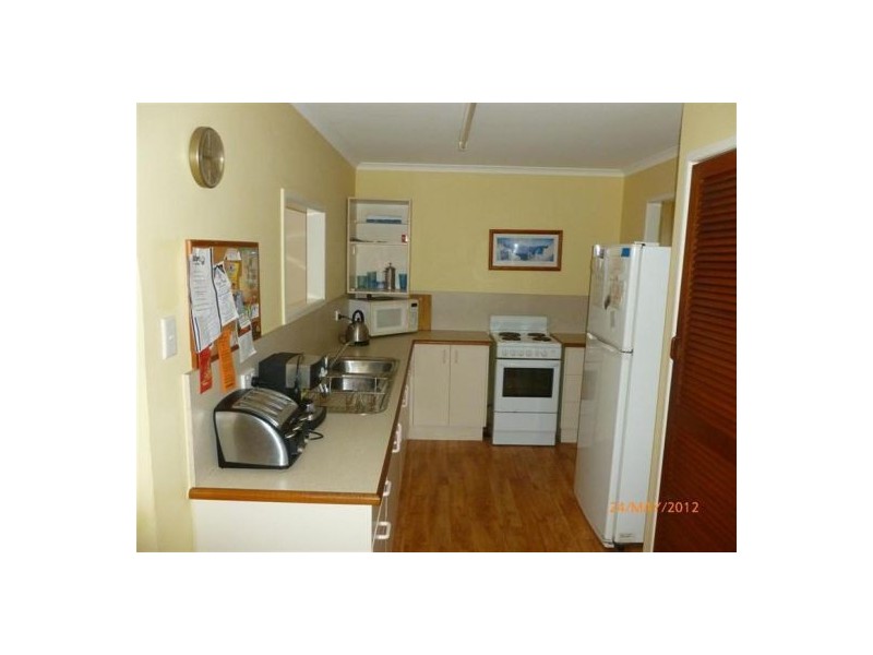 32 Kingfisher Parade, Toogoom QLD 4655