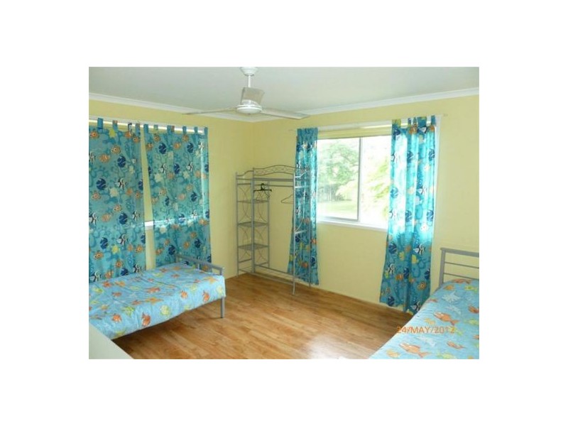 32 Kingfisher Parade, Toogoom QLD 4655