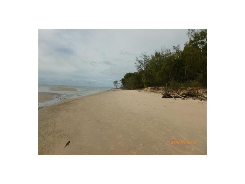 32 Kingfisher Parade, Toogoom QLD 4655