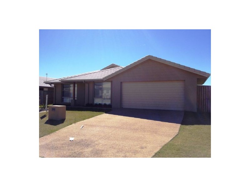 6 Parklink Ave East, Wondunna QLD 4655