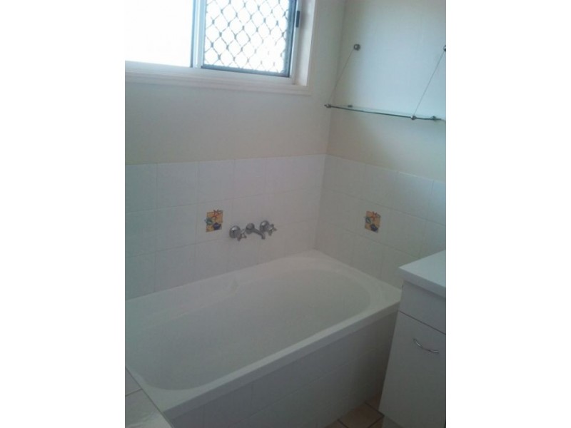 12 Burnett Court, Eli Waters QLD 4655