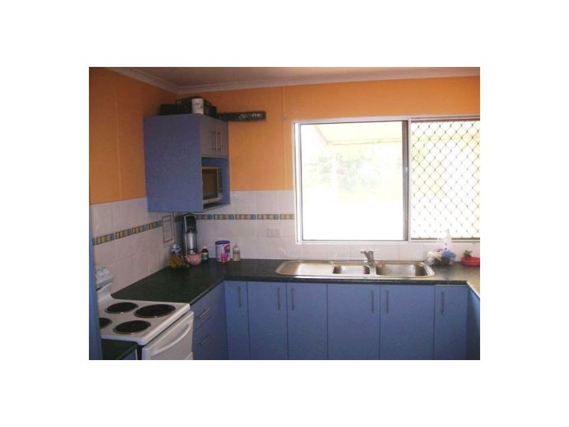 27 Mayfair Street, Point Vernon QLD 4655