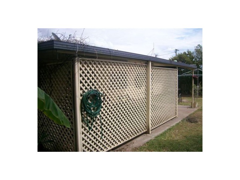 27 Mayfair Street, Point Vernon QLD 4655