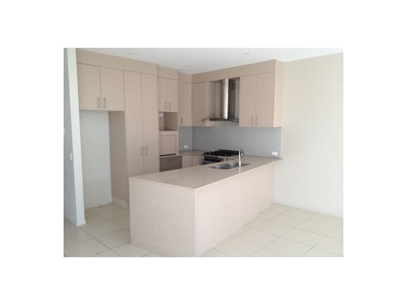 1/8 Hervey Street, Scarness QLD 4655