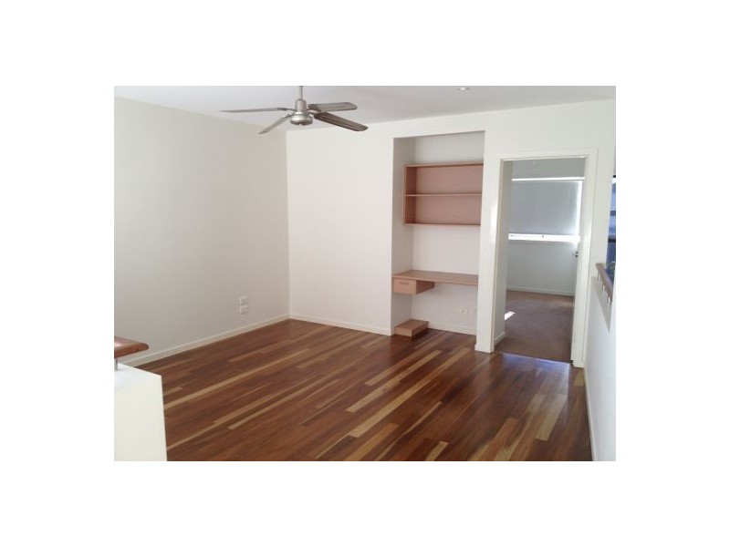 1/8 Hervey Street, Scarness QLD 4655