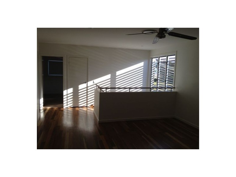 1/8 Hervey Street, Scarness QLD 4655