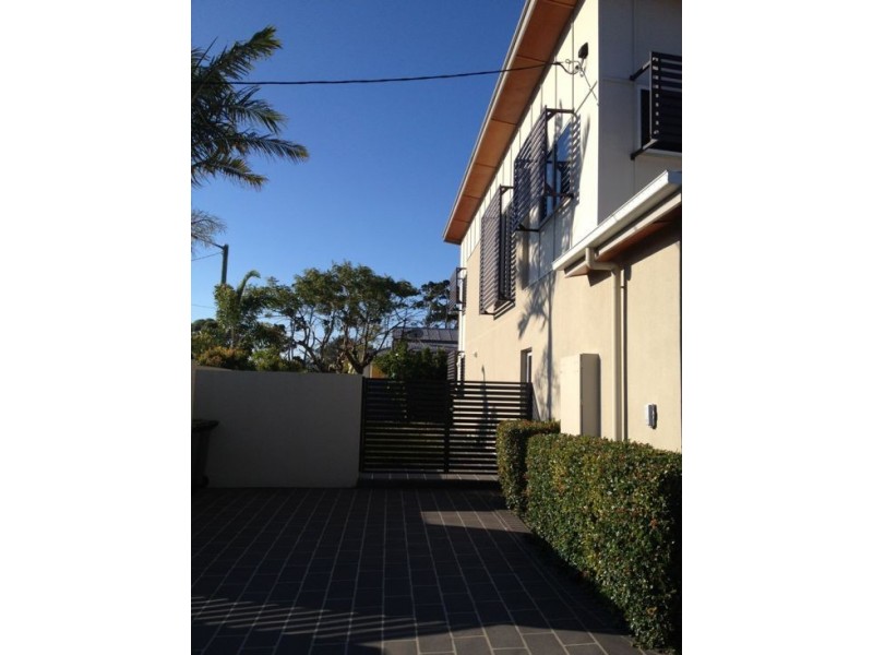 1/8 Hervey Street, Scarness QLD 4655