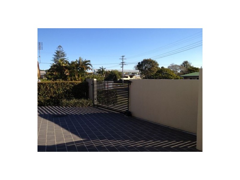 1/8 Hervey Street, Scarness QLD 4655