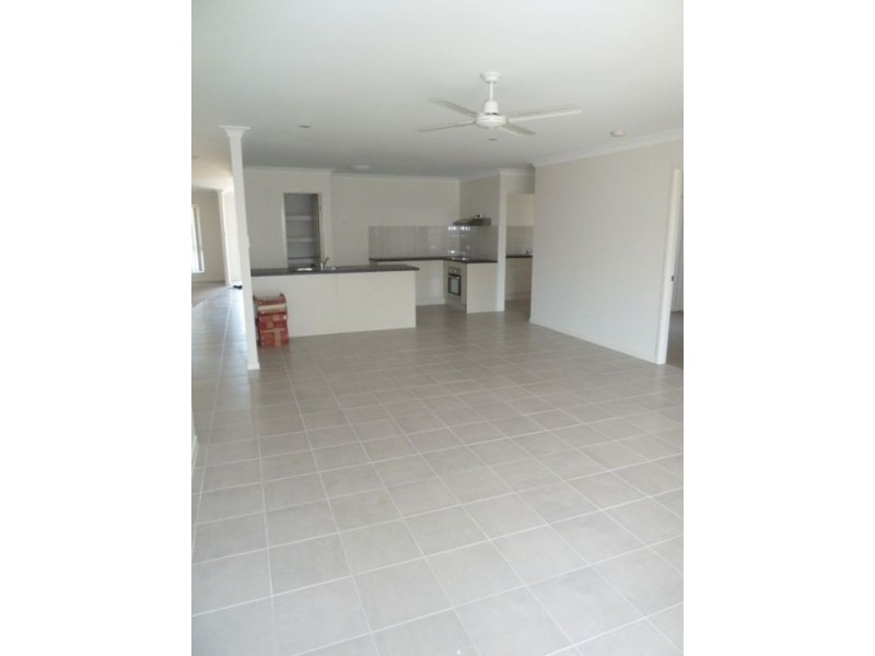 7 Bay Park Road, Wondunna QLD 4655