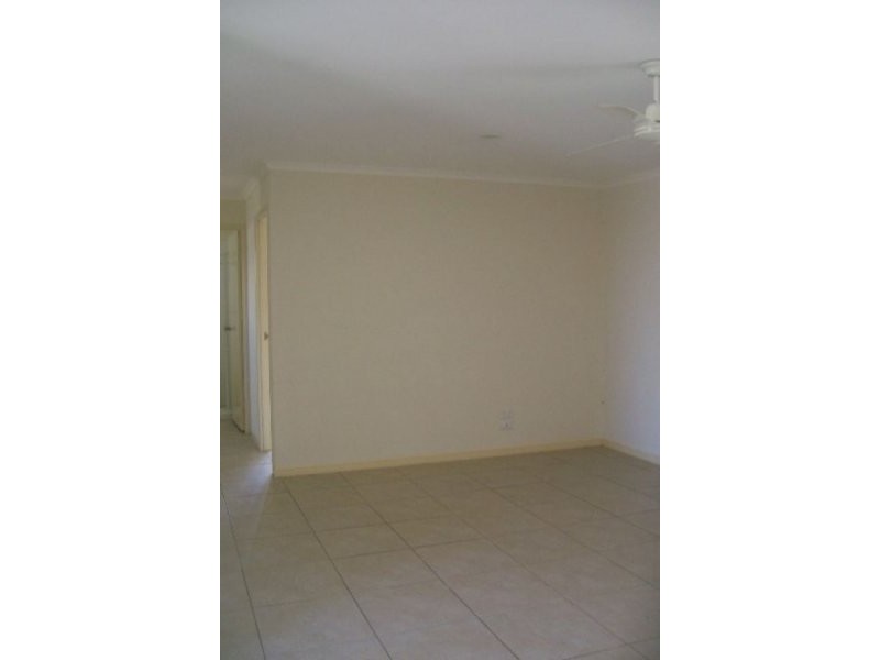 27 Joselyn Drive, Point Vernon QLD 4655