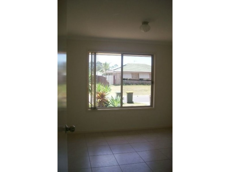 27 Joselyn Drive, Point Vernon QLD 4655