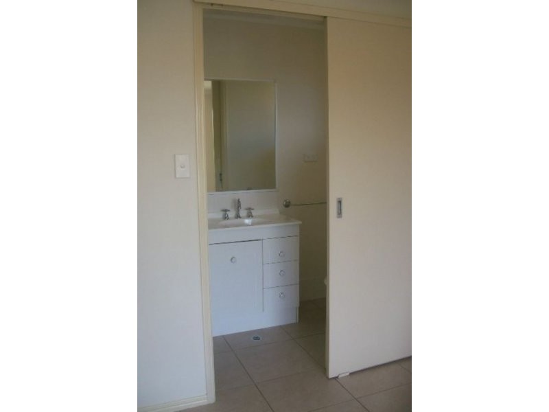 27 Joselyn Drive, Point Vernon QLD 4655