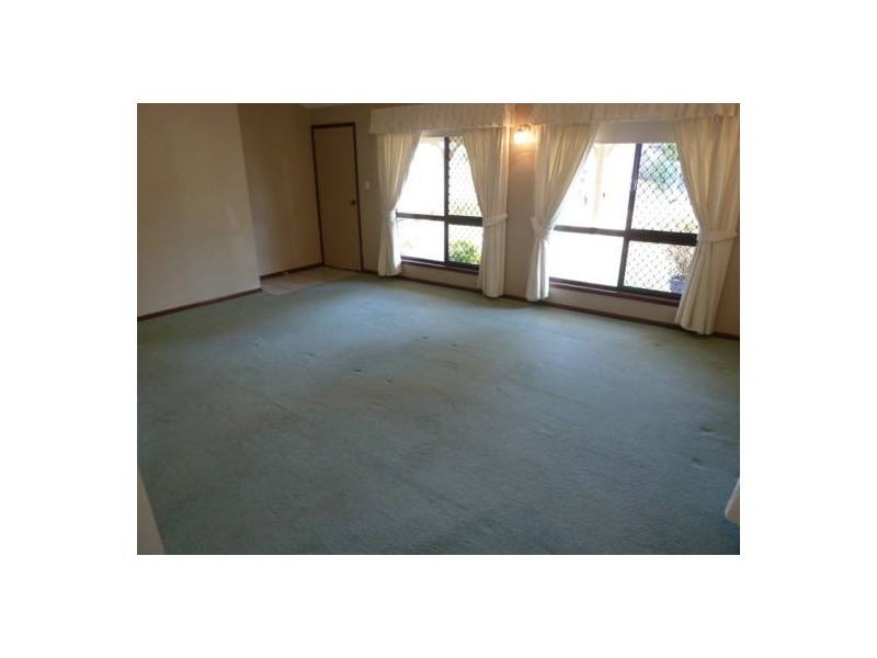 4 William Street, Urangan QLD 4655