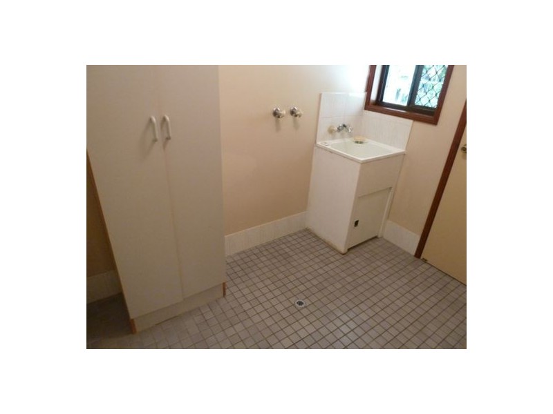 4 William Street, Urangan QLD 4655