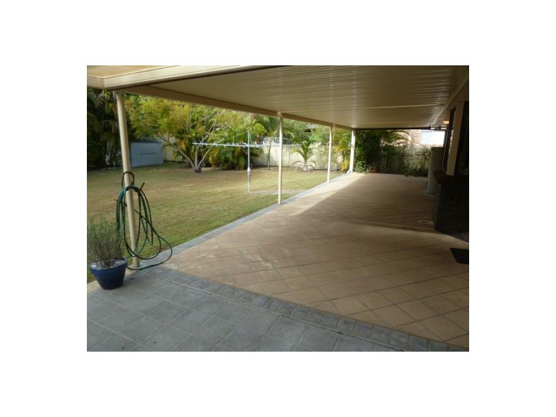 4 William Street, Urangan QLD 4655