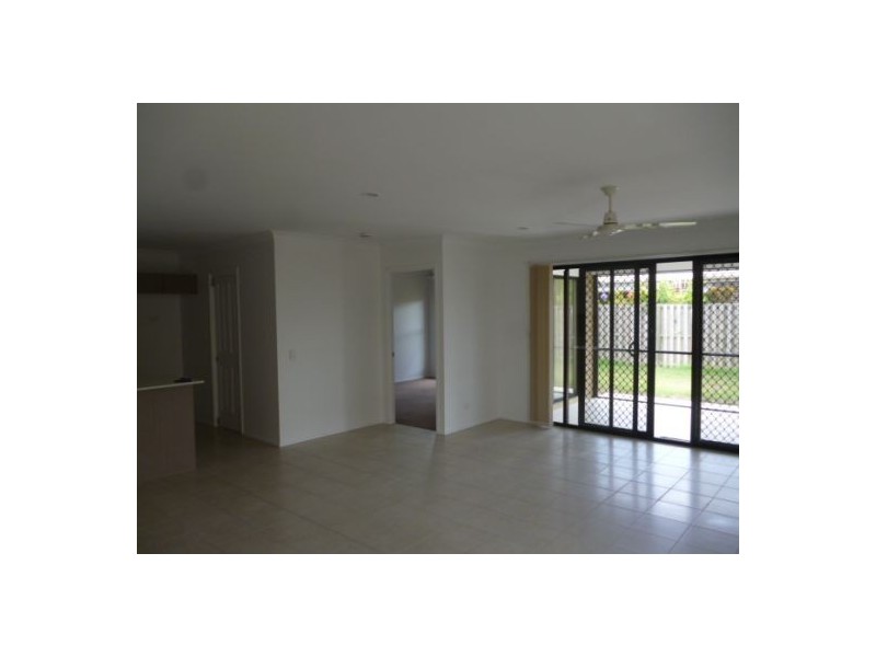 5 Burke Court, Augustus Estate, Urraween QLD 4655