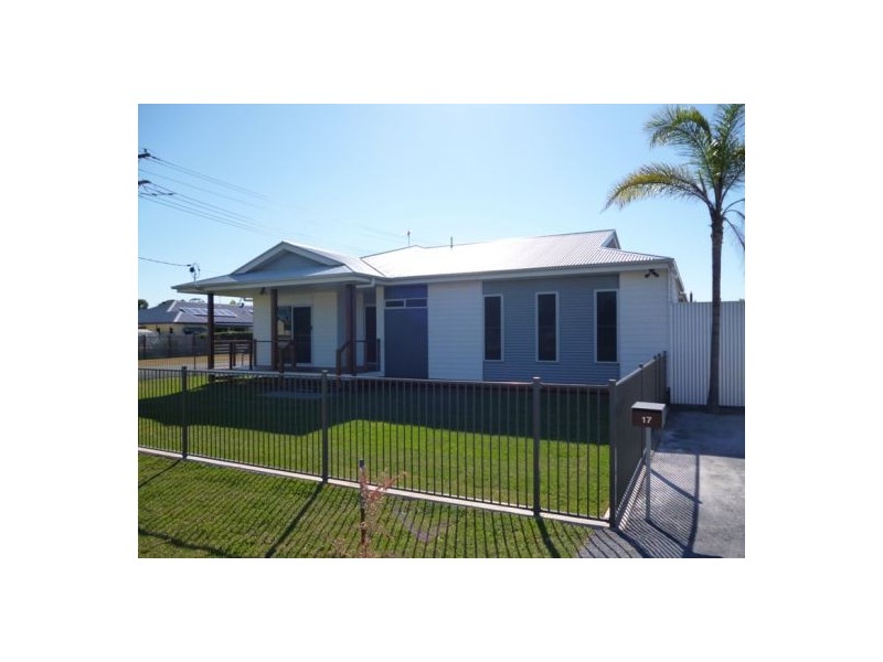 17 Pier, Urangan QLD 4655